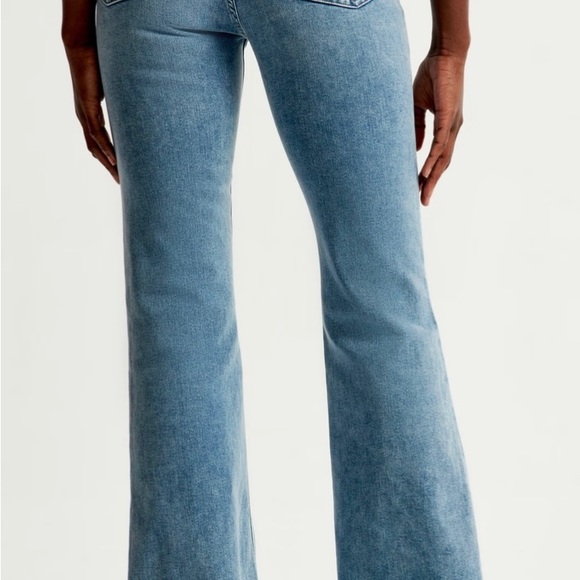 Madewell size 24 (fits like a 25/26 in other brands) 11” high rise Flare jeans - Picture 4 of 12